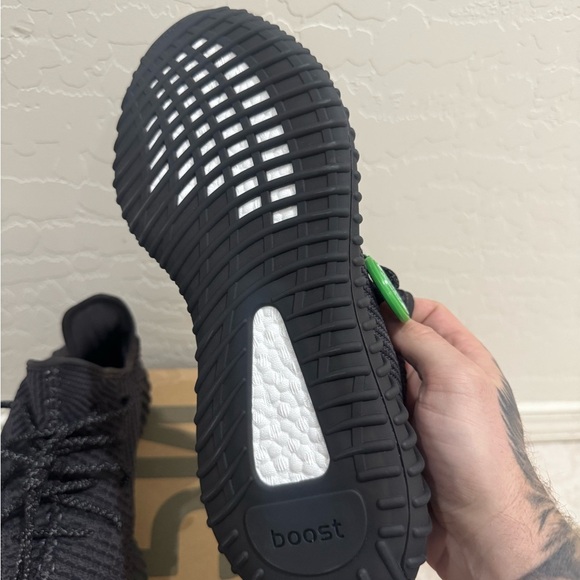 Yeezy Boost 350 V2 “Black” – Men’s 10 - Picture 5 of 5